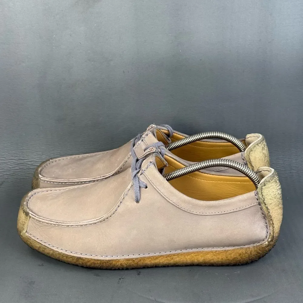 Clarks gently used