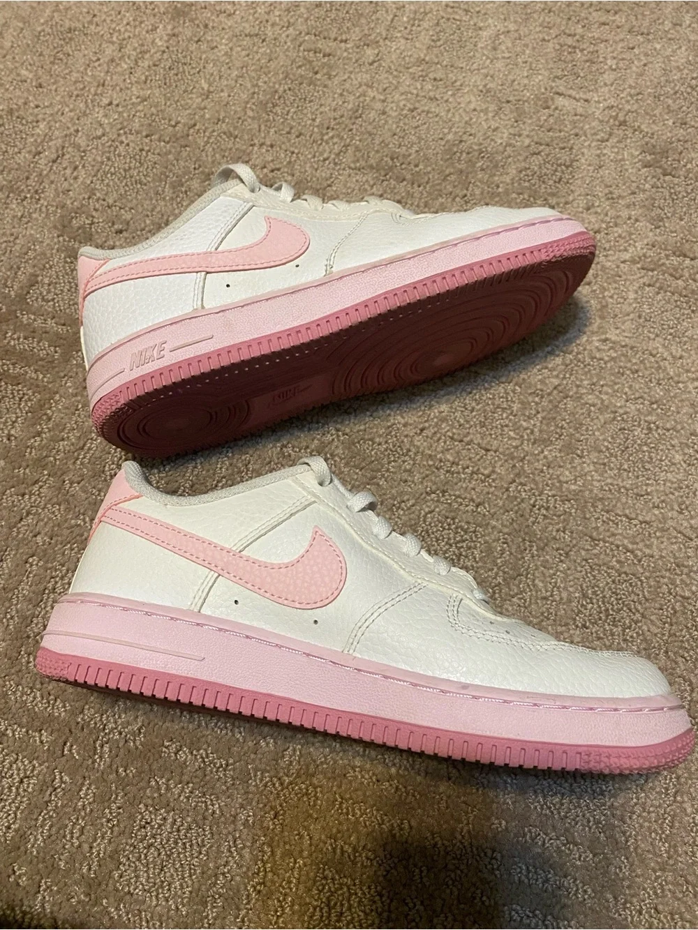Nike adorable sneakers
