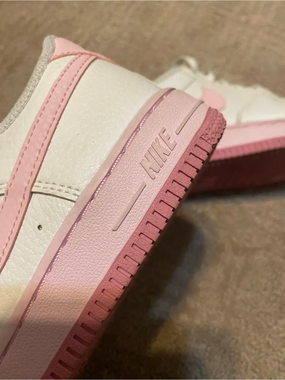 Nike adorable sneakers