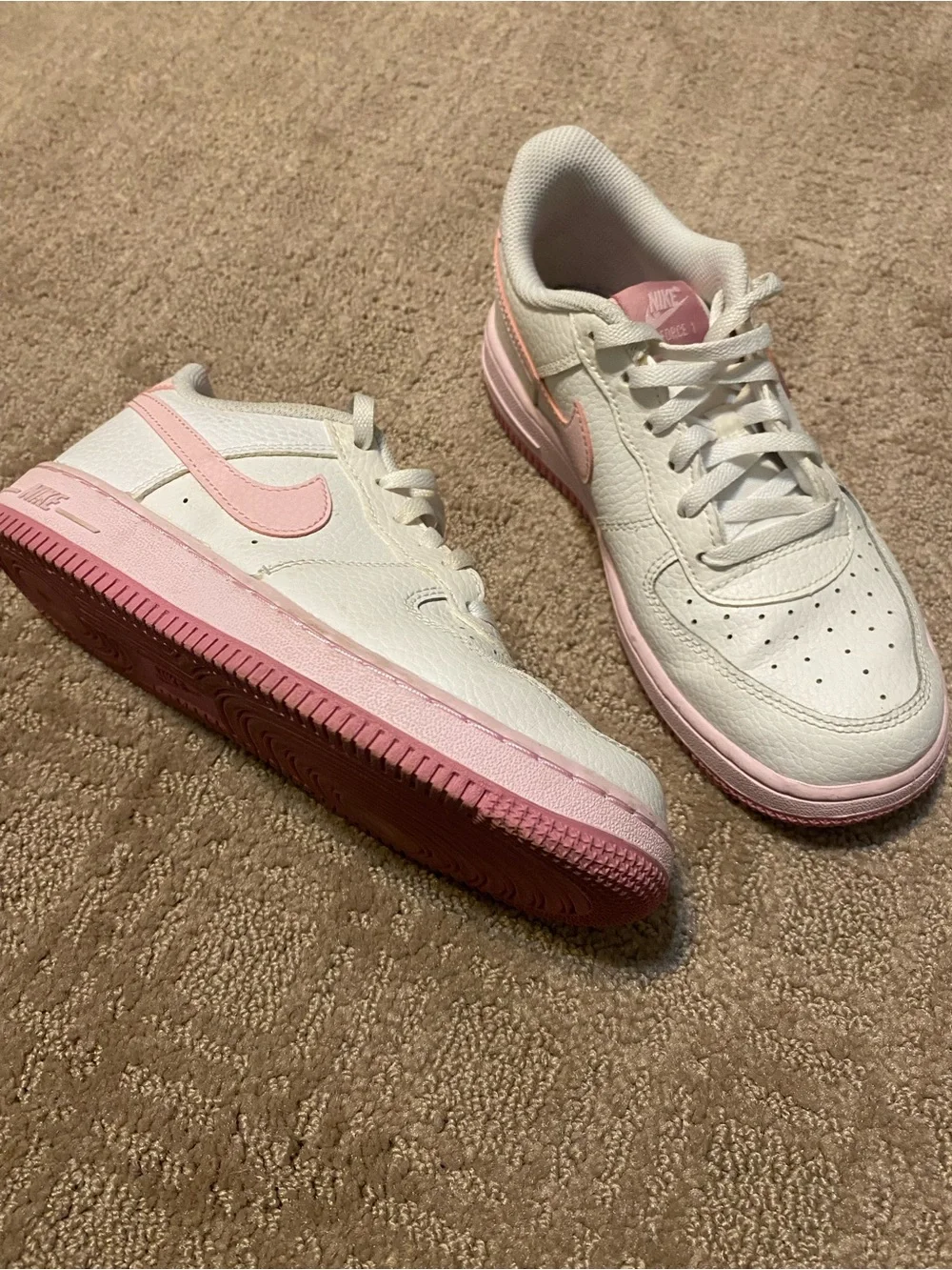 Nike adorable sneakers