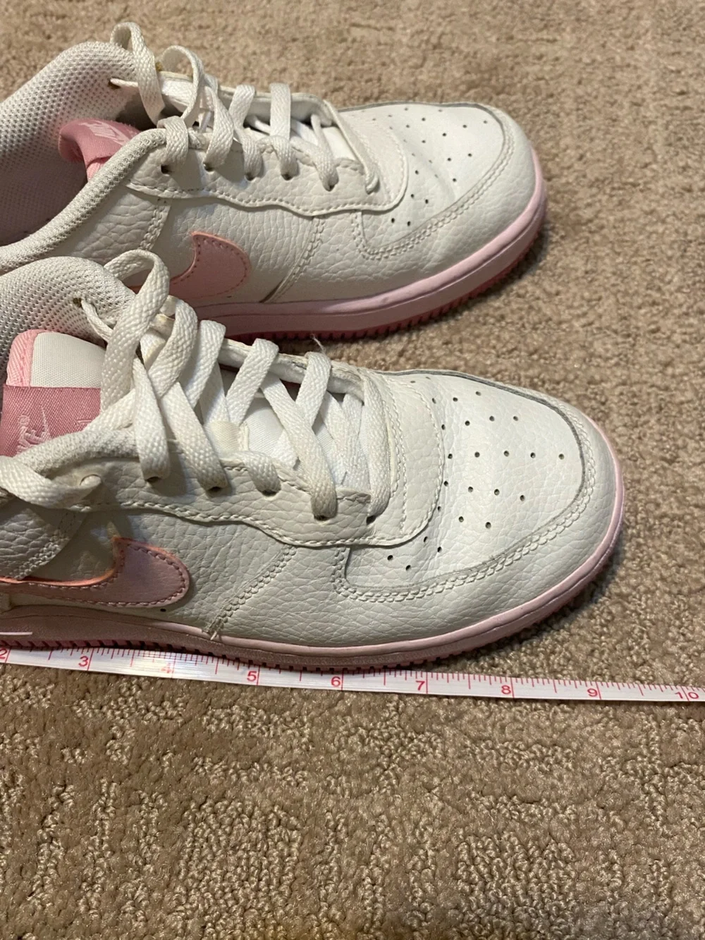 Nike adorable sneakers