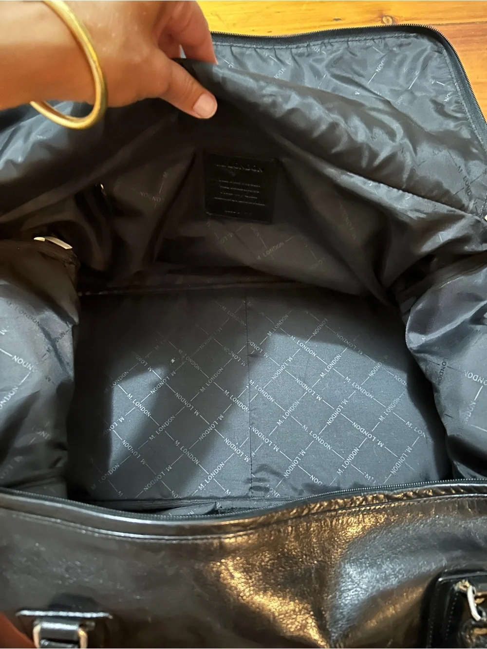 M. London Black Men's high quality Leather Weekender Bag - duffel