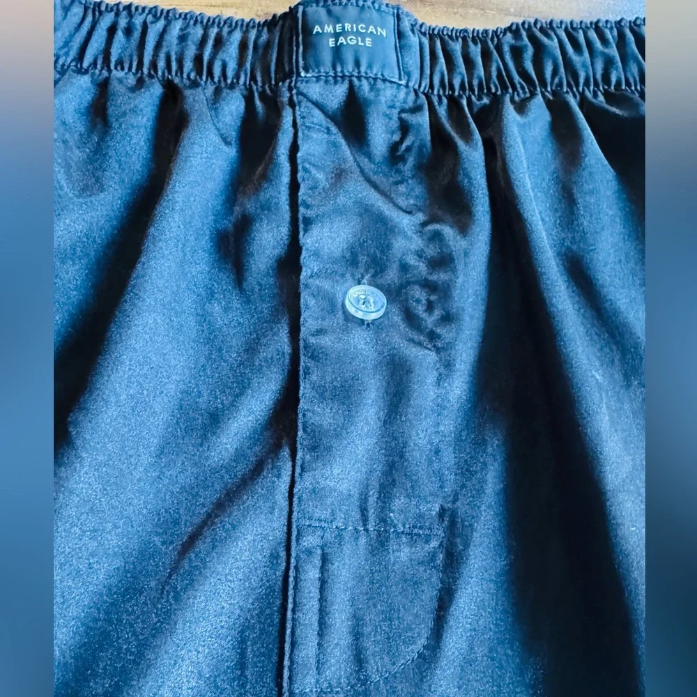 American Eagle Outfitters smooth black