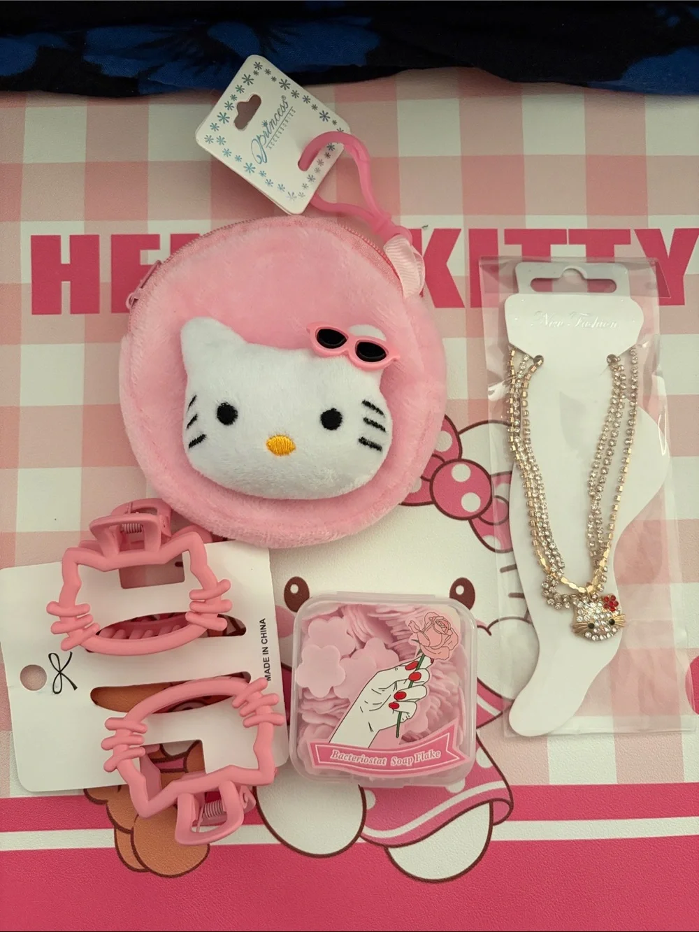 Hello Kitty hello kitty