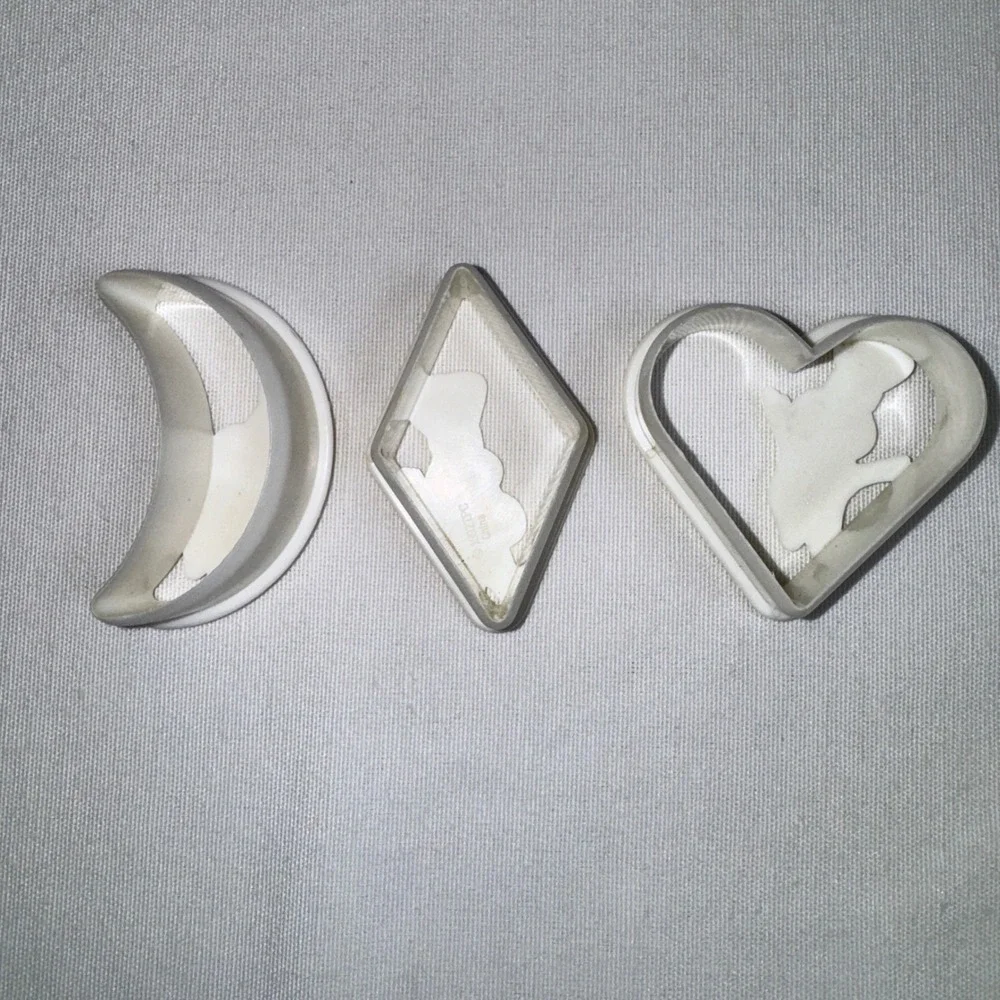 Vintage Pillsbury Doughboy Cookie Cutter Set Heart Moon Diamond White Plastic