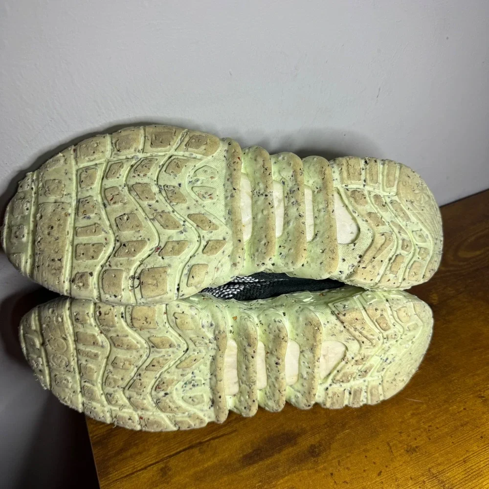 Nike toe shoe