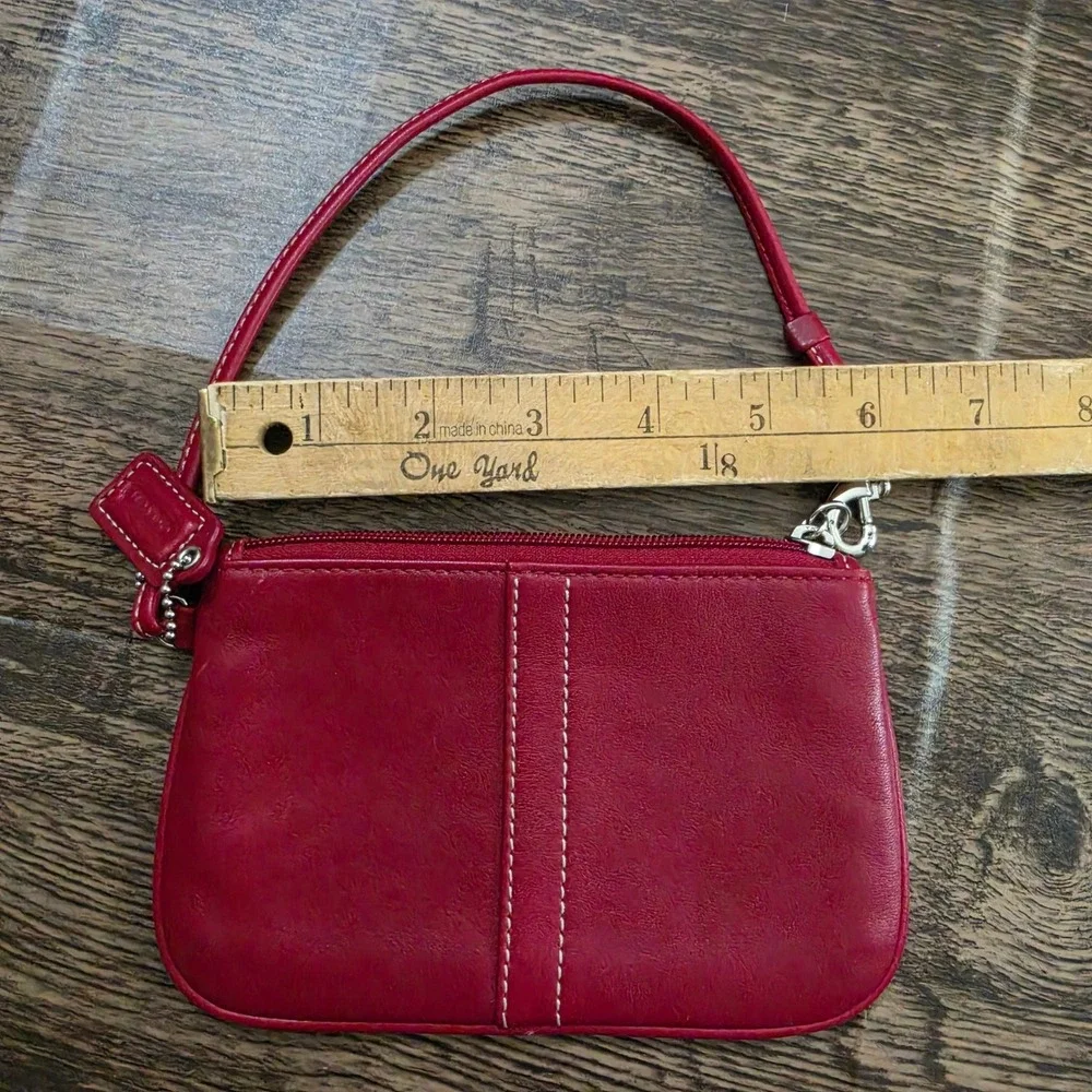 COACH Wristlet Womens Small Red Leather Contrast Stitch Zip Pouch Handbag‎
