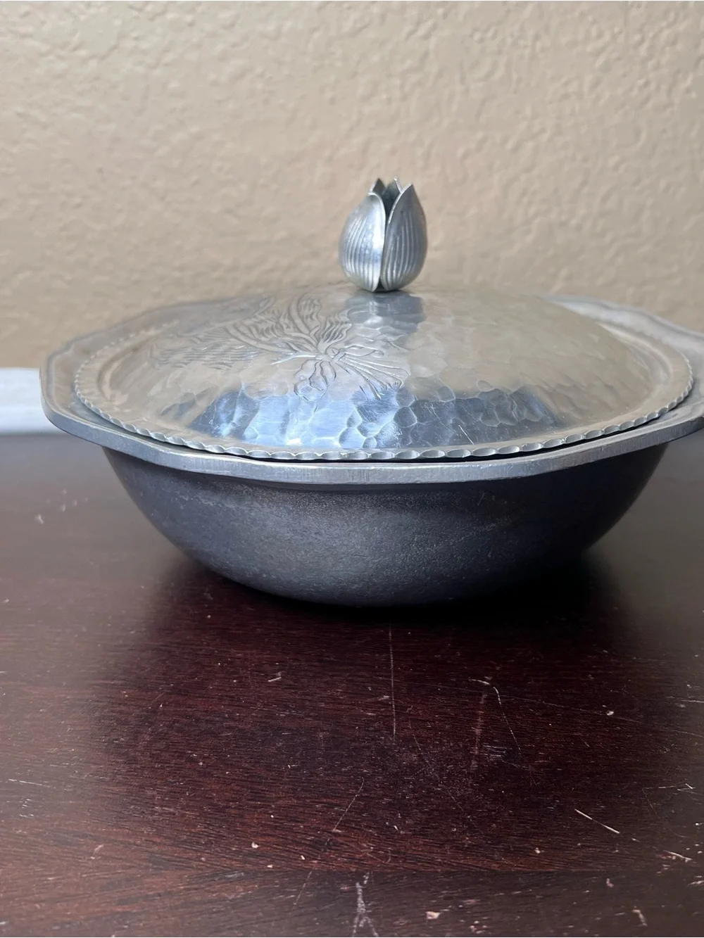 Vintage 1940s Wilton Mount Tulip Covered Aluminum Bowl
