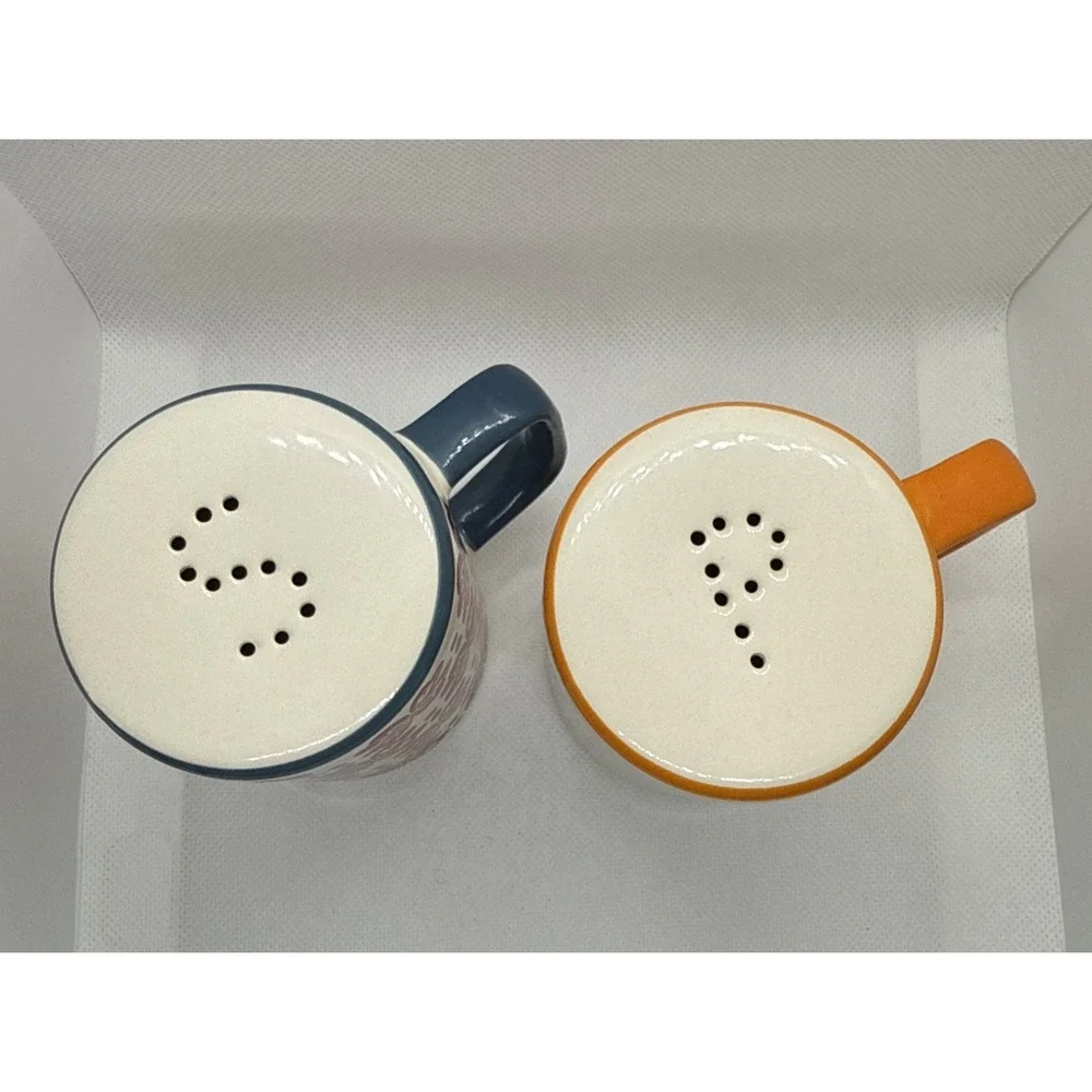 Pioneer Woman Rangetop‎ Salt & Pepper Shaker Set Flea Market Stoneware D-Handle