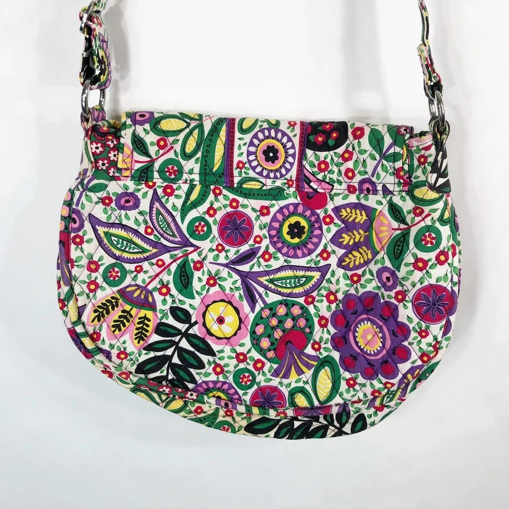 Vera Bradley ships free