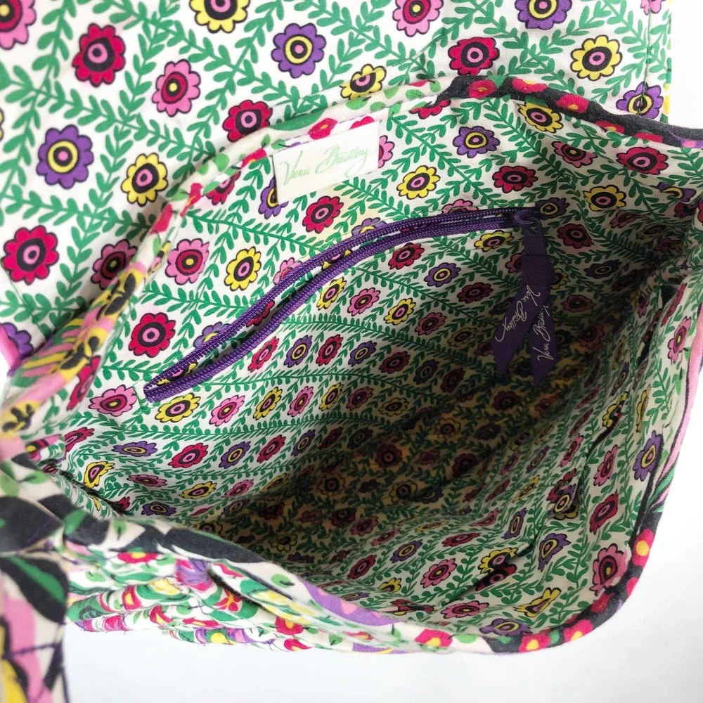Vera Bradley hand pre vera
