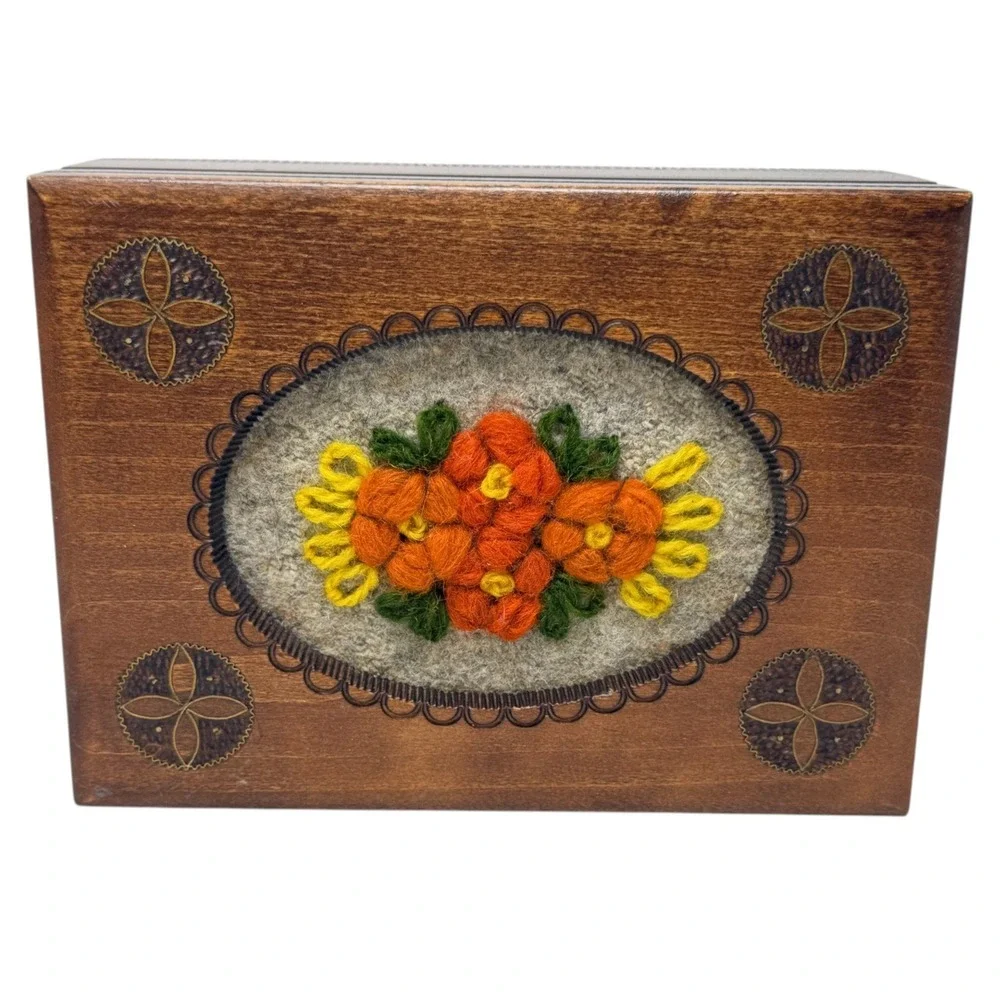 Vintage Wooden Jewelry Box Womens Embroidered‎ Floral Lid Trinket Keepsake 70s