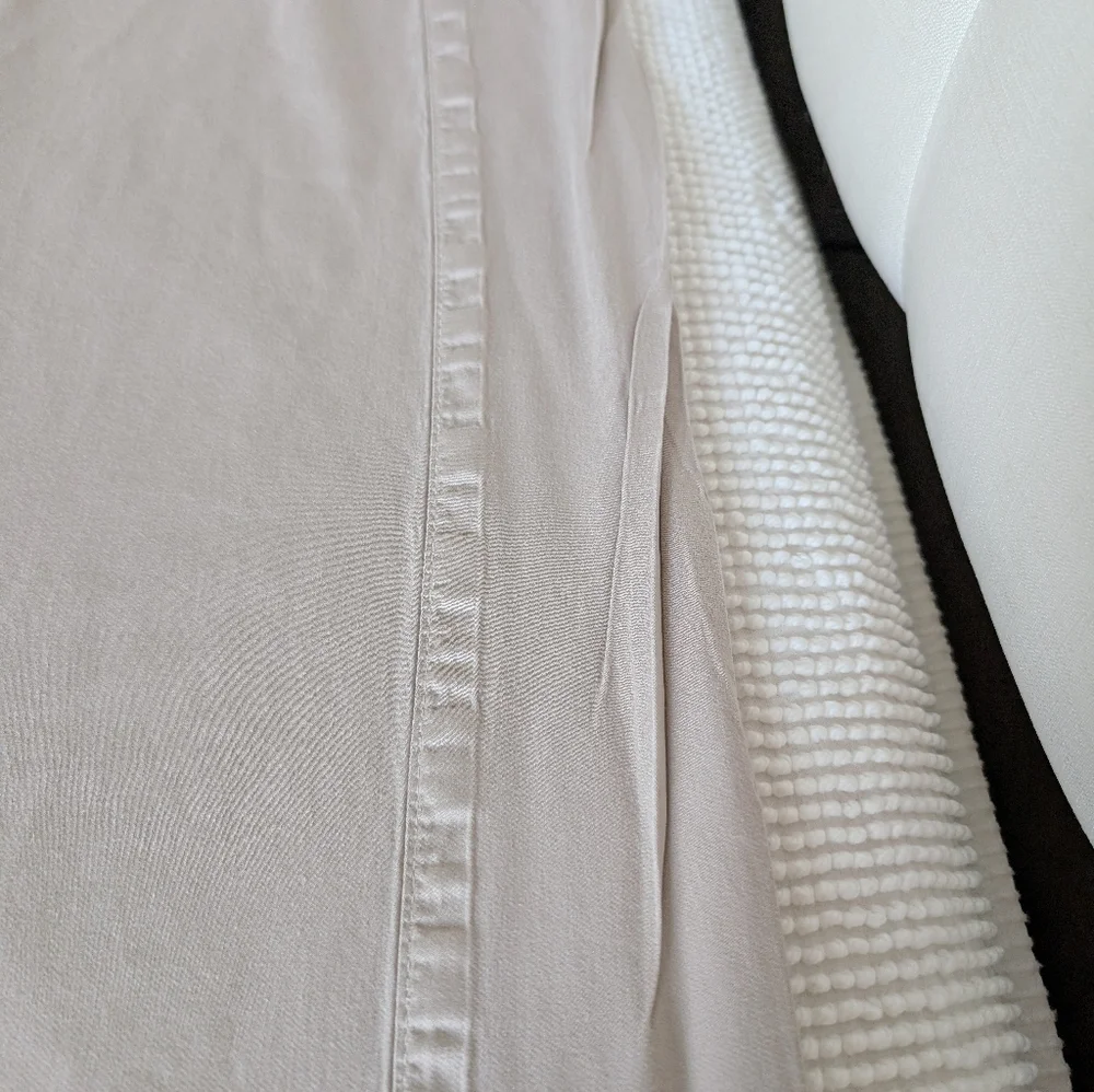 Cariloha Beige Queen Flat Sheet Sateen 100% Viscose From Bamboo Matte Flowy