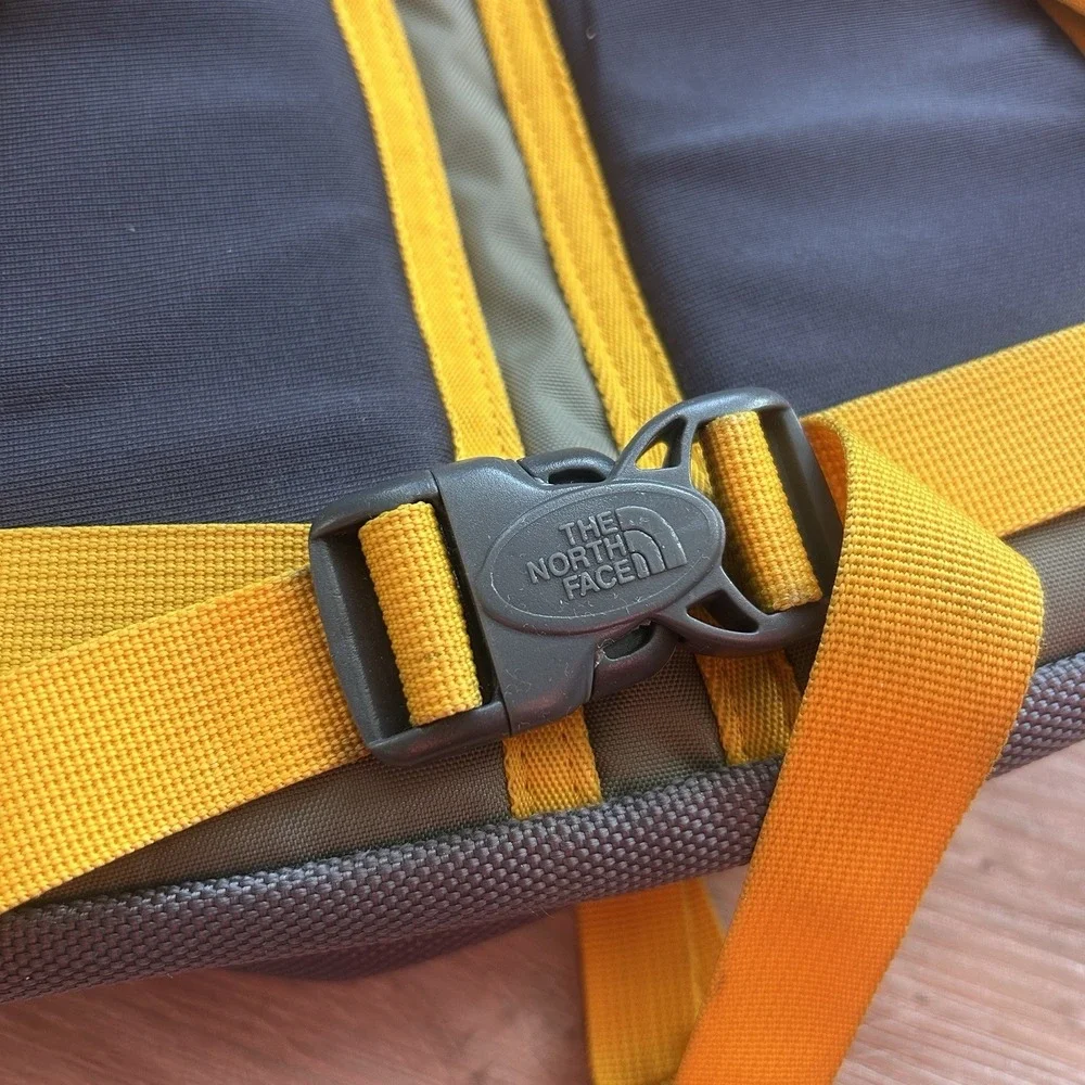 The North Face Hot Shot Backpack Book bag Travel Weekend School YELLOW/GREY