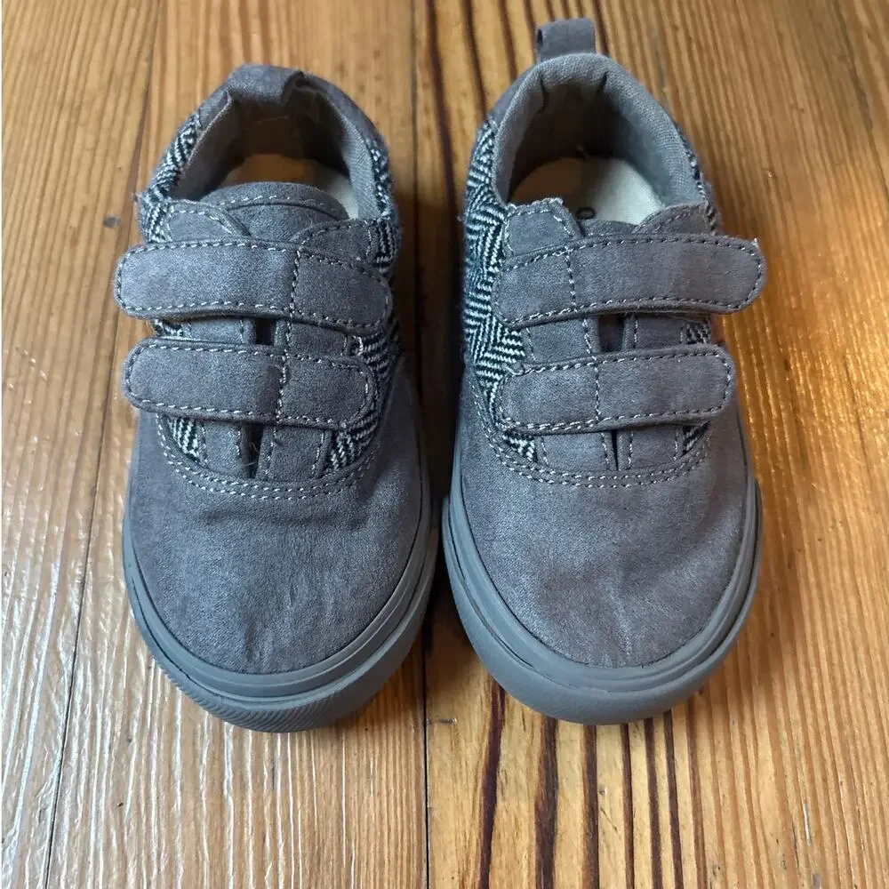 Old Navy‎ gray faux suede double strap velkro toddler sneakers SIZE 5