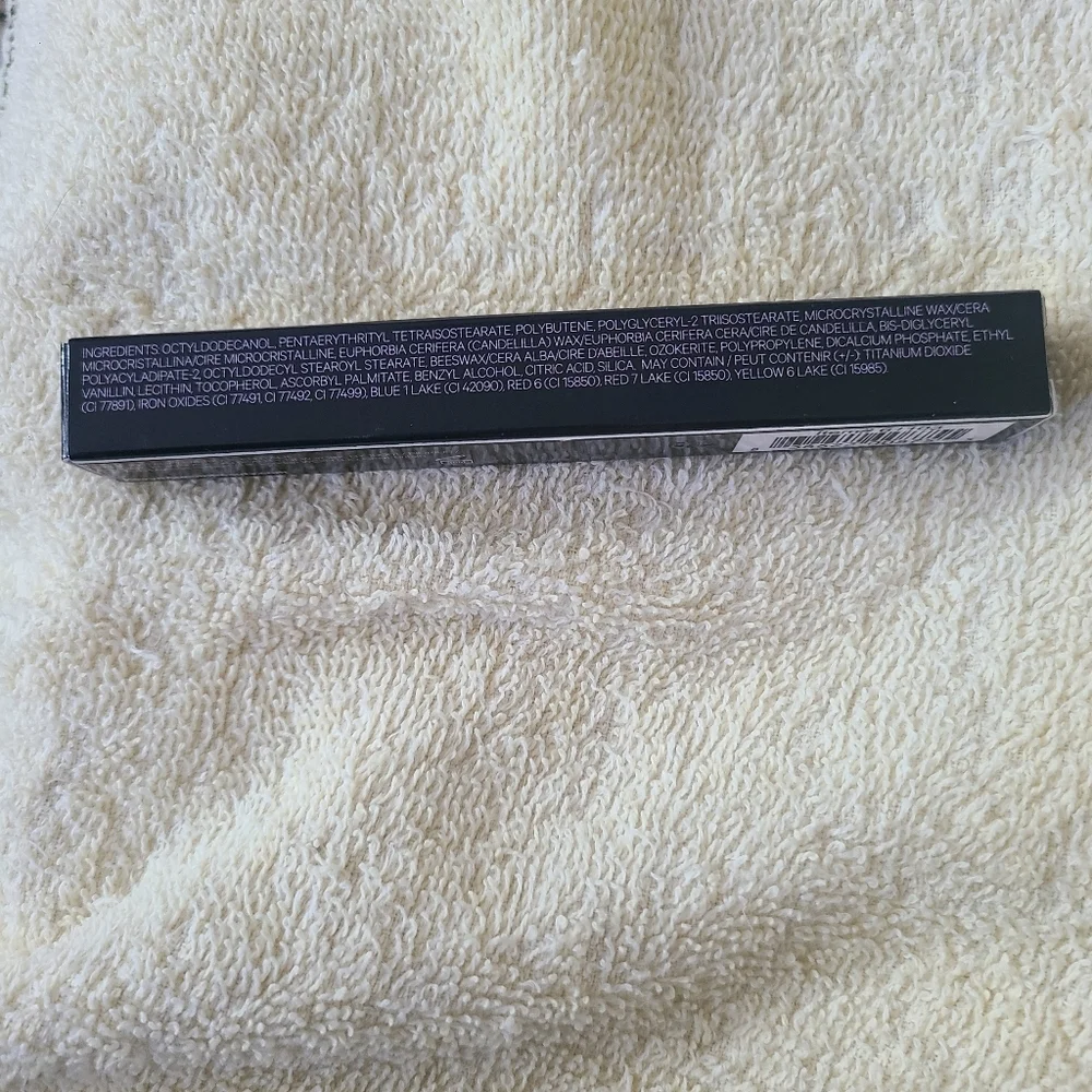 Kevyn Aucoin enhance your