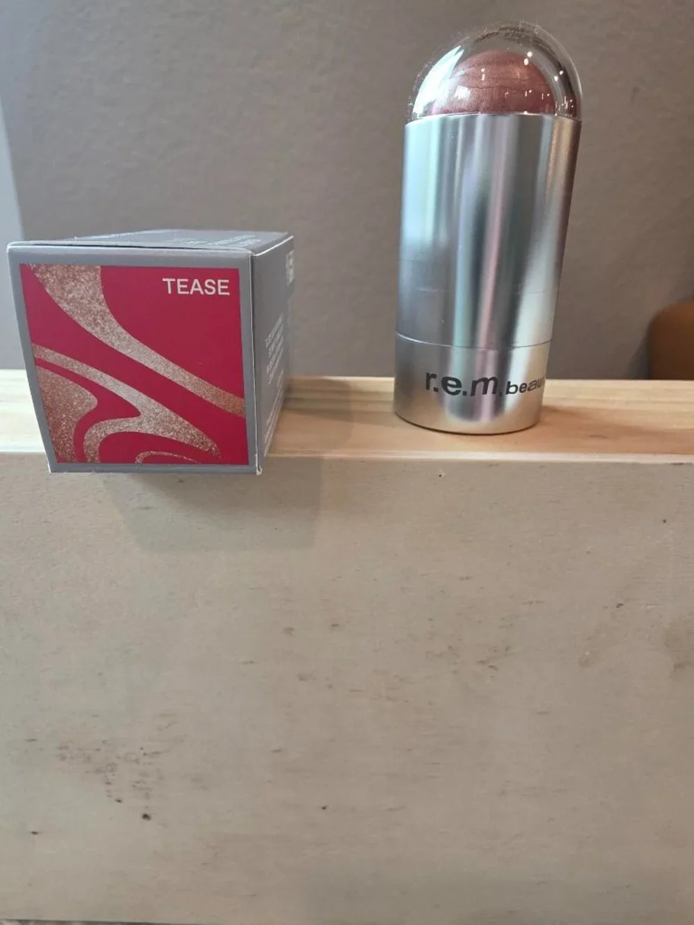 R.E.M. Beauty shipping any