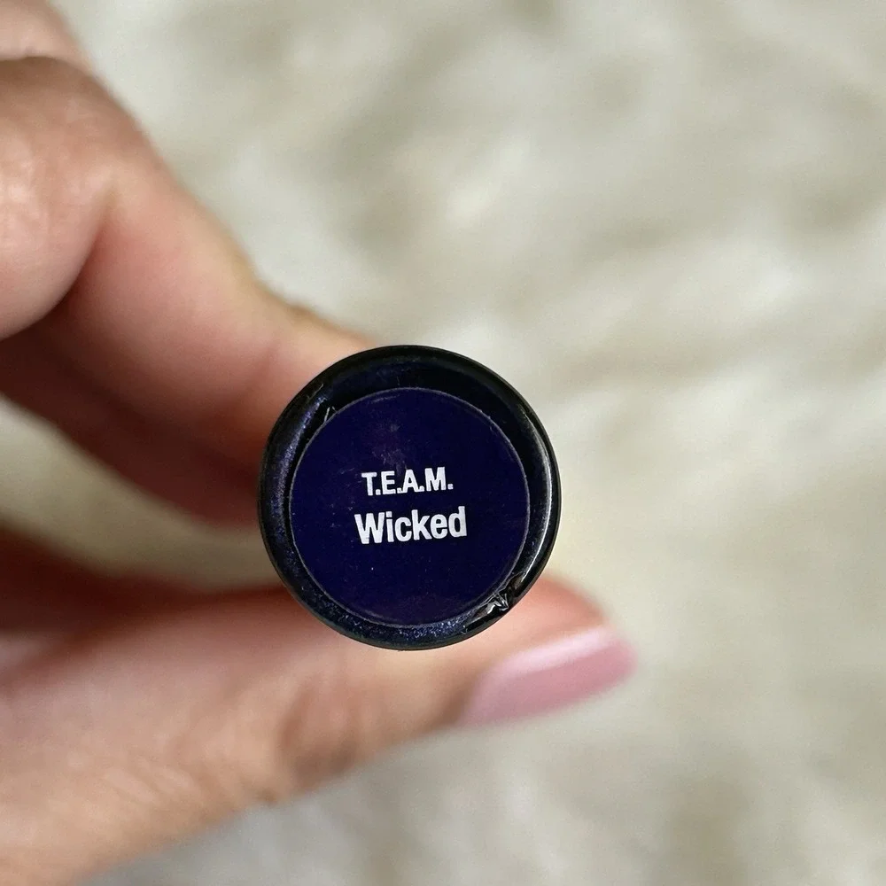 LipSense liquid lip