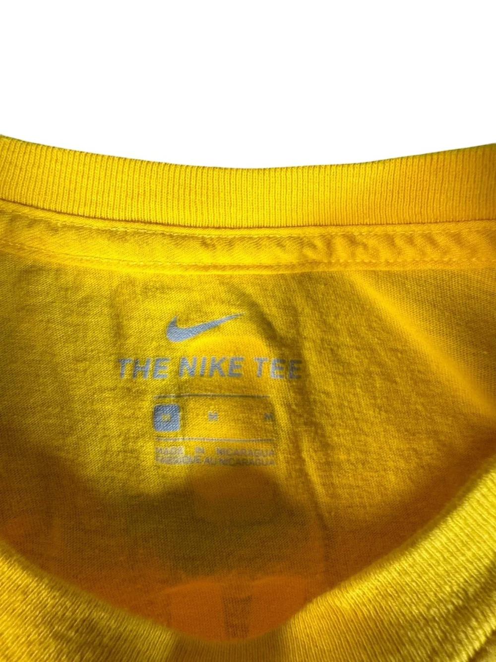 Nike LeBron James #6 Los Angeles Lakers NBA T-Shirt Men's Medium Yellow Tee