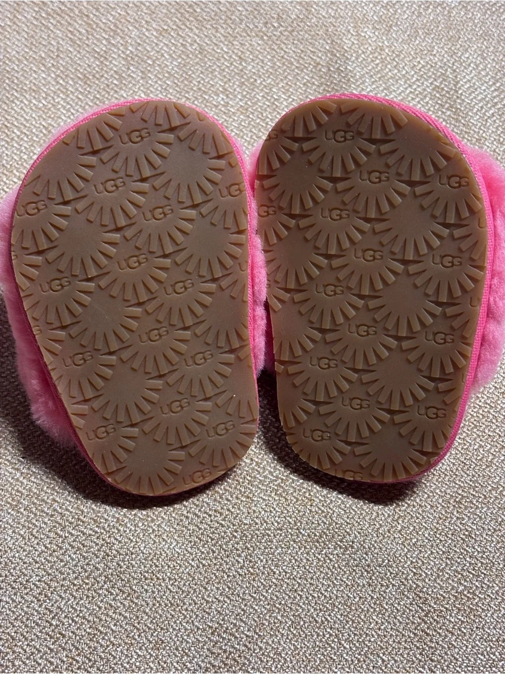 UGG T Fluff Yeah Slide Pink Fur Logo Baby Slippers US Size 2/3