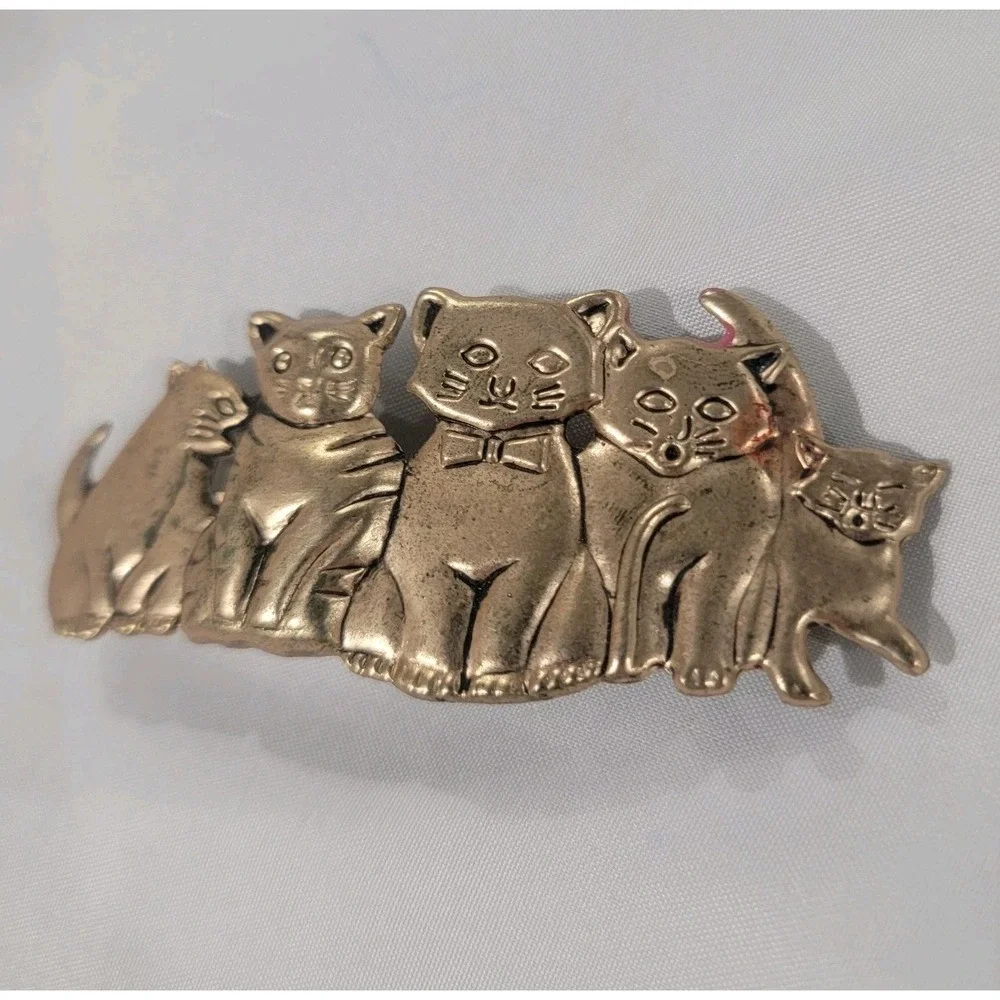 Cat Hair Clip Vintage Gold Colored‎ Kitty Retro