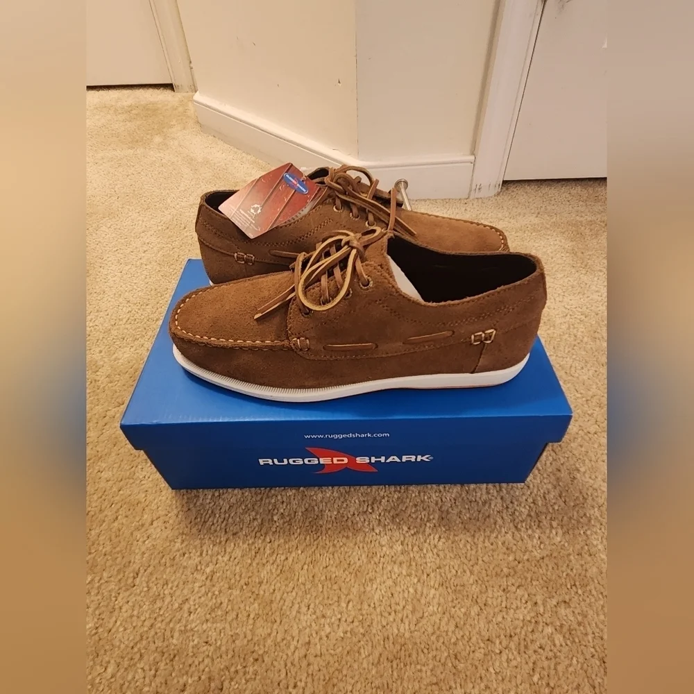 New Rugged Shark Whaler Boat Shoes Casual Brown‎ Suede White Sole Size 10
