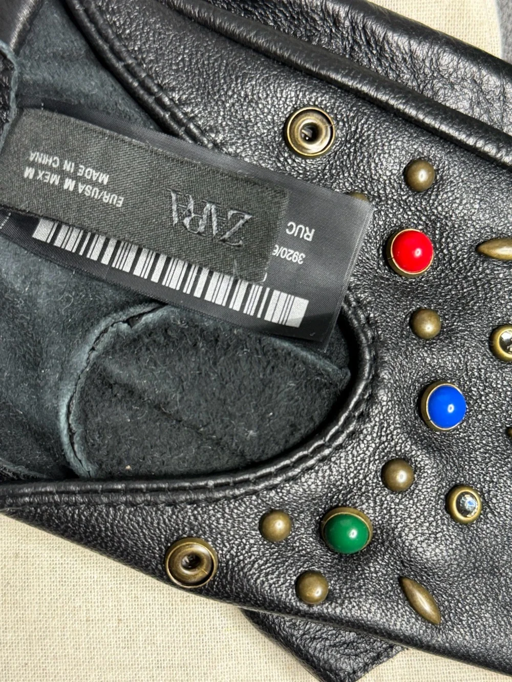 Zara some stones