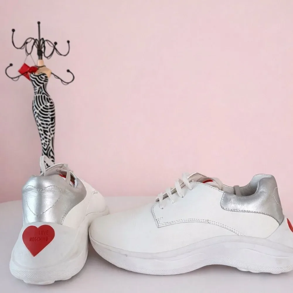 Love Moschino Nappato Bianc Scarpad Running Sneaker size 38 Used. See pictures