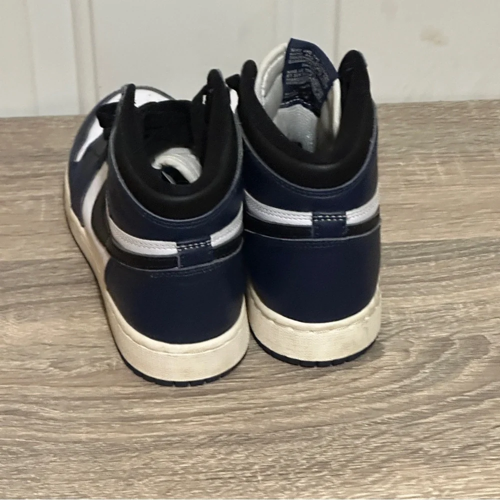 Nike design contrast