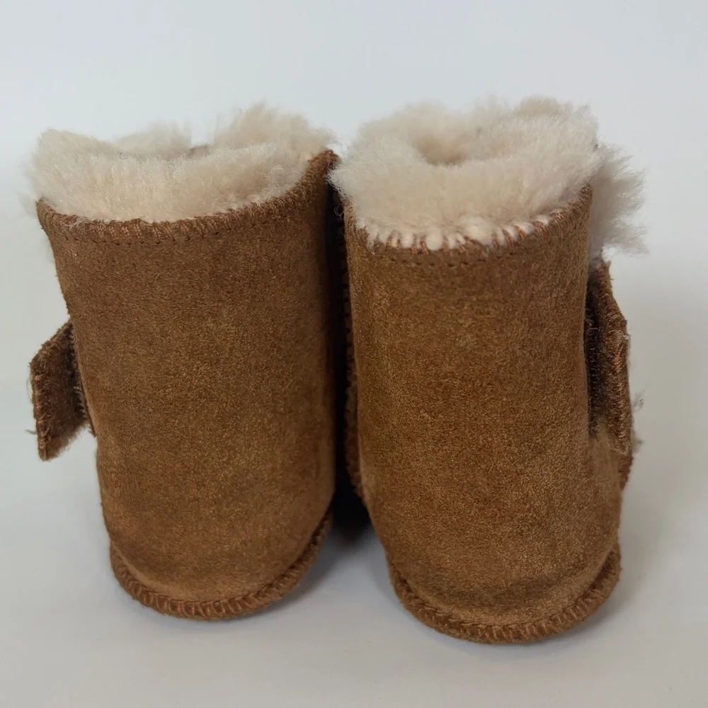 UGG Infant‎ Erin Suede Shearling Lined Boots USA Size 2 / 3 Uggs Chestnut Ugg