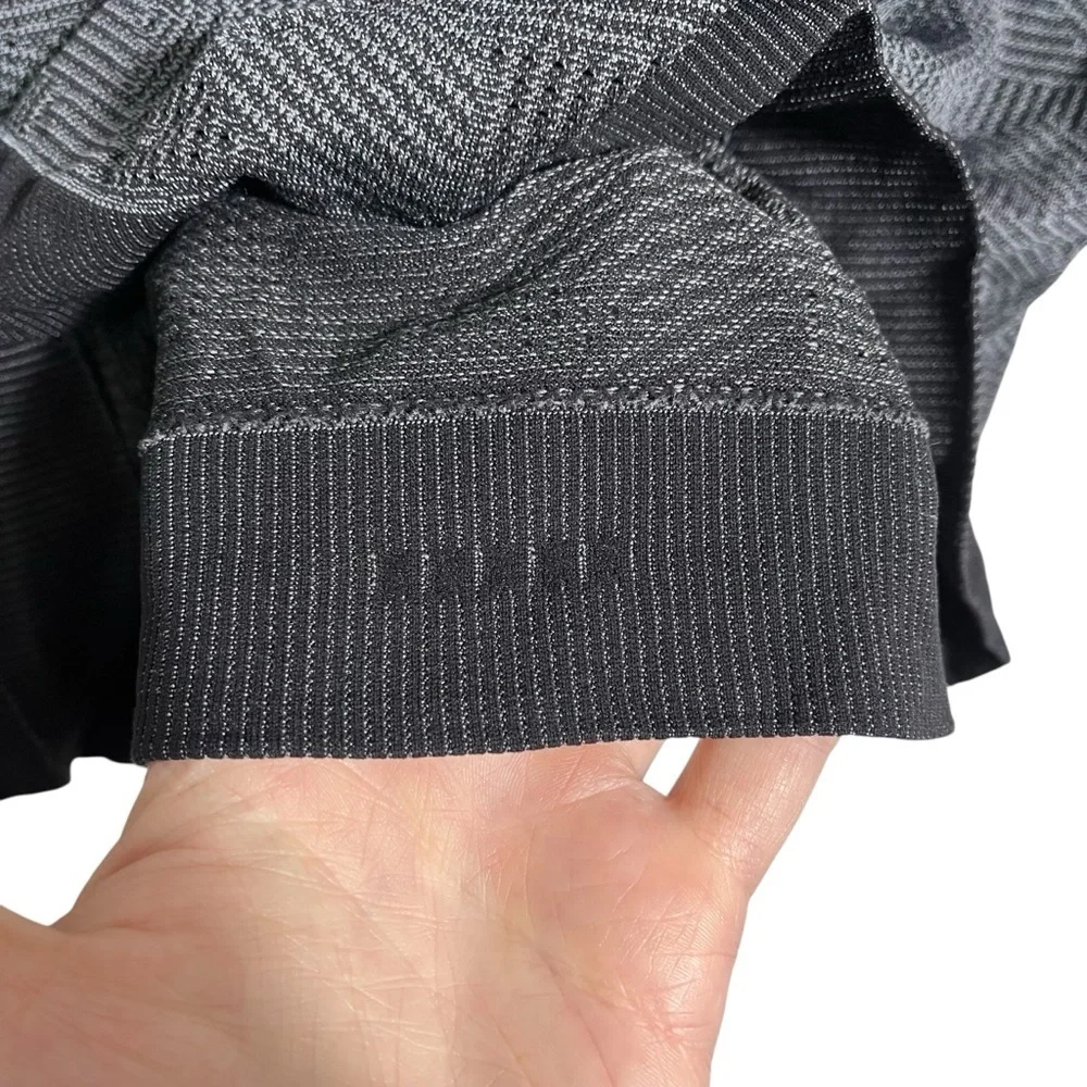 LULULEMON Swiftly Breathe Long Sleeve‎ Athletic Workout Running Top