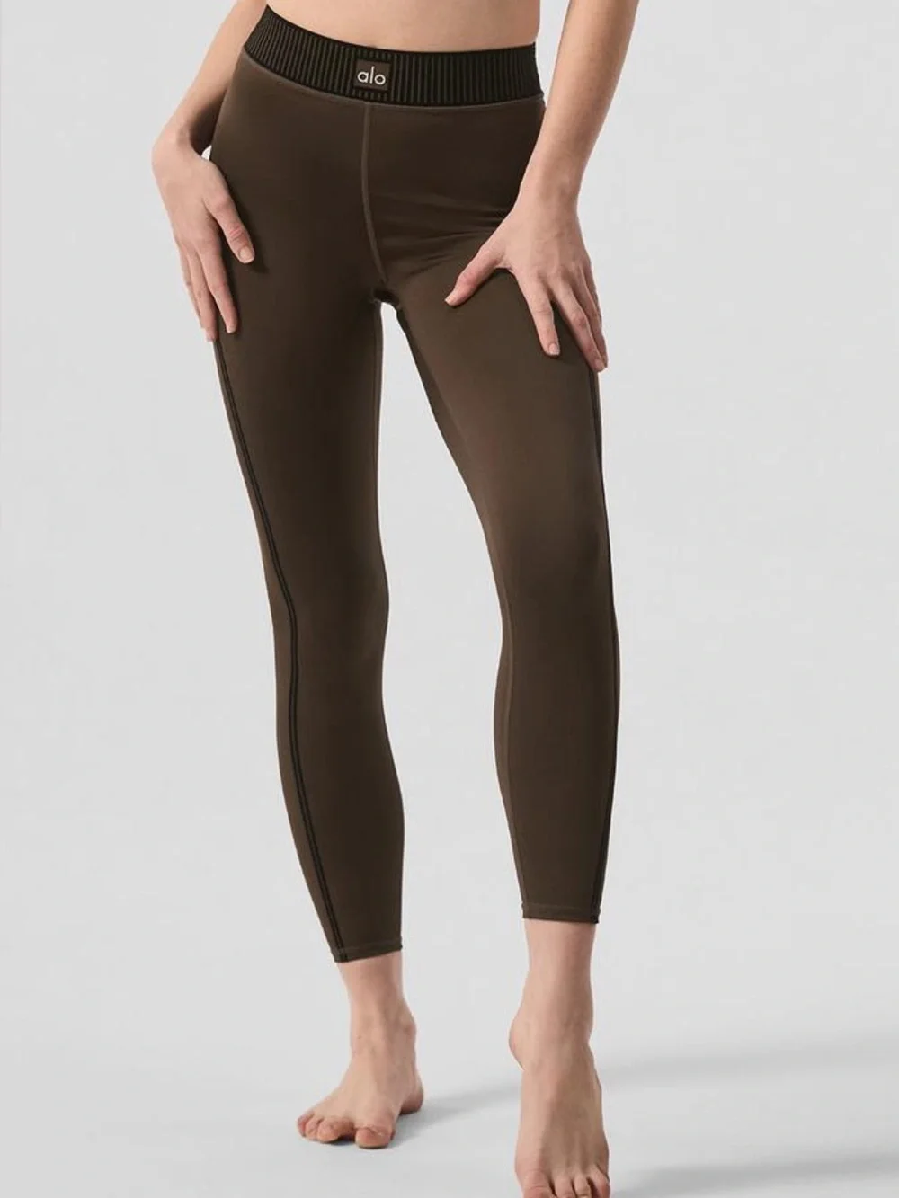 ALO Yoga Airlift High-Waist 7/8 Line Up Legging in Espresso - S