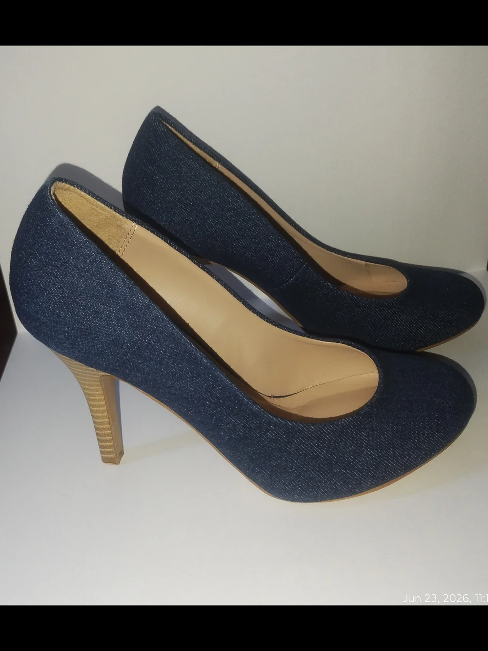 Kelly & Katie Size 7.5 denim Heel