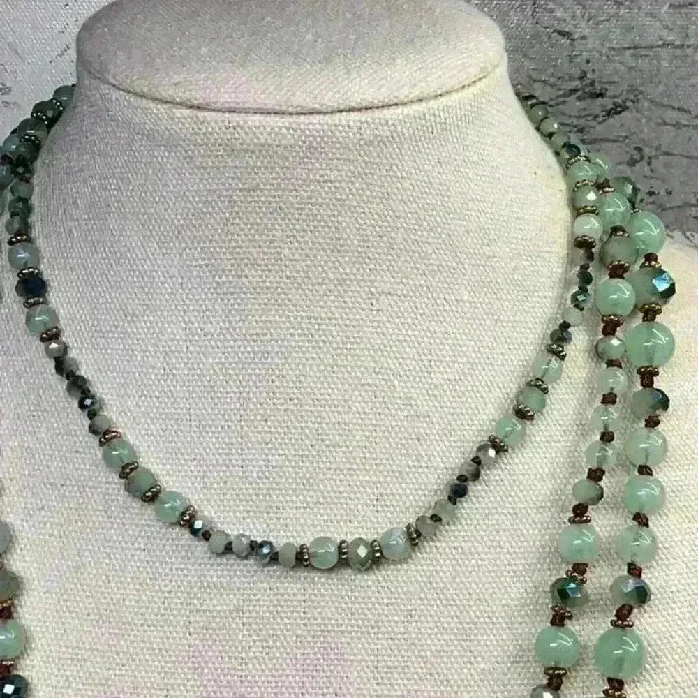 N/A vintage effect beaded