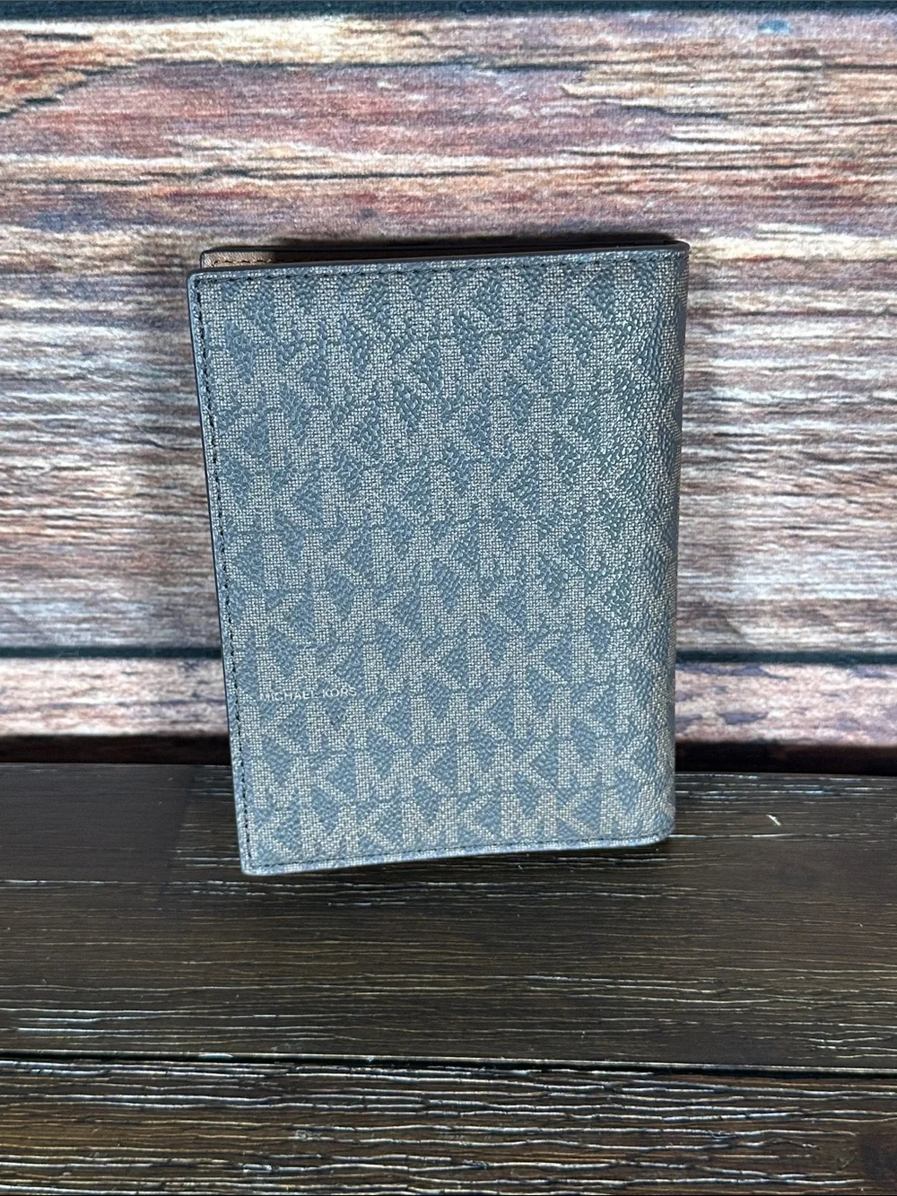 Michael Kors compact michael