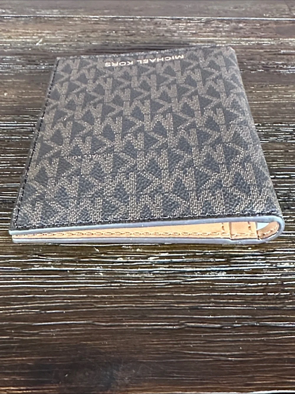 Michael Kors compact michael