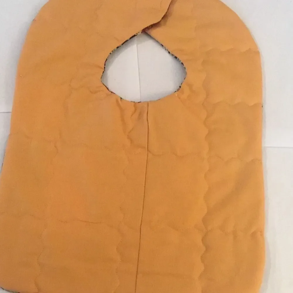 3/$25 or $12 ea NWT Handmade Quilted Reversible Baby Bib.