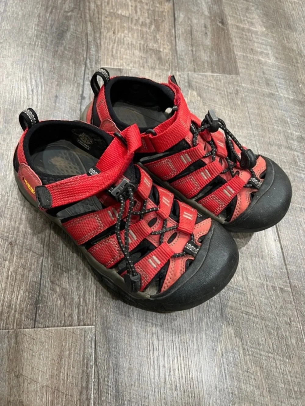 KEEN Kids Red and Black Closed-Toe Outdoor Sandals