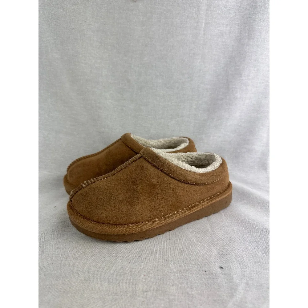 Target Kids‎ Chestnut Brown Faux Fur Lined Slip On Moccasin Slippers Size 10