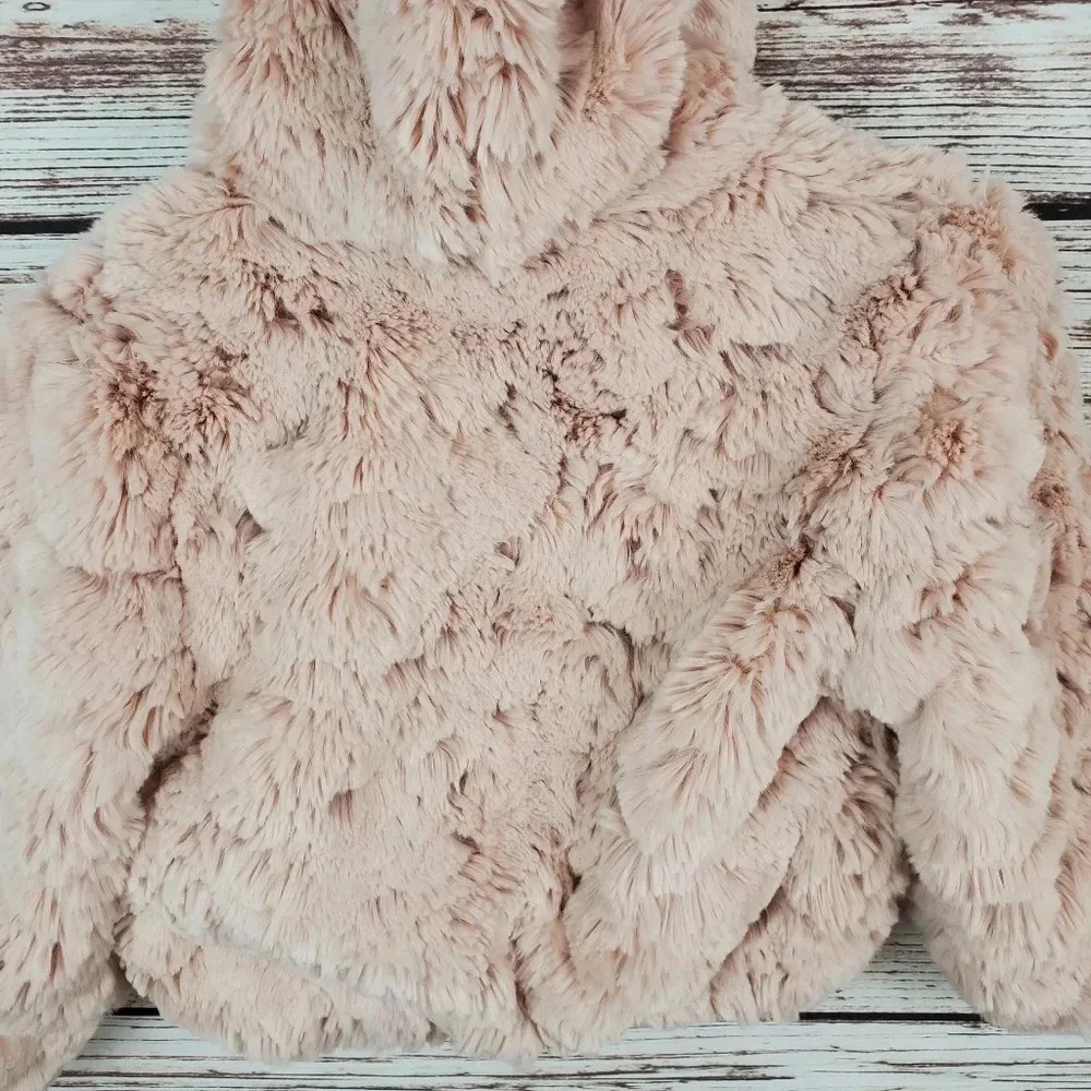 donna salyers fabulous furs flaws 100%