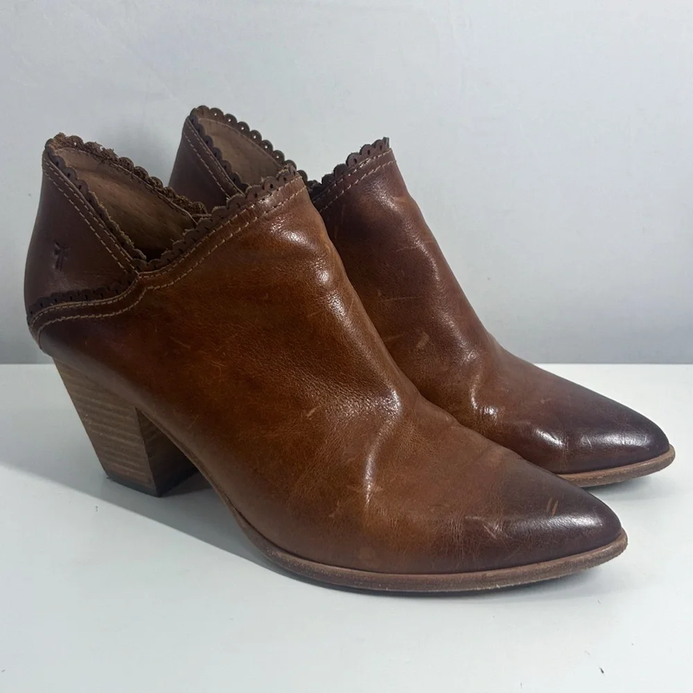 Frye size 3”