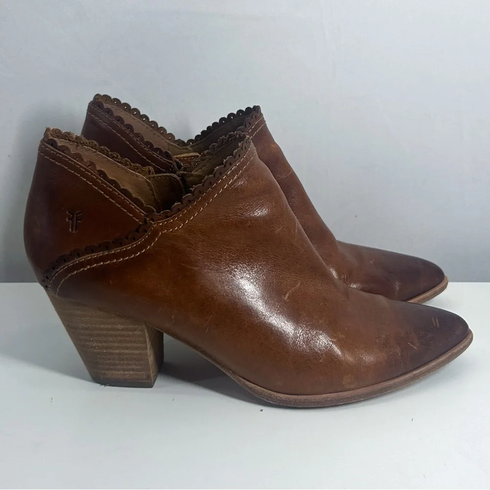 Frye size 3”