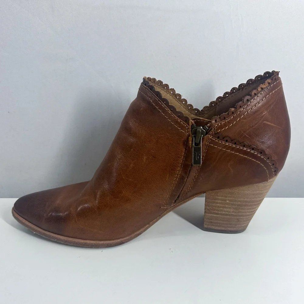 Frye size 3”