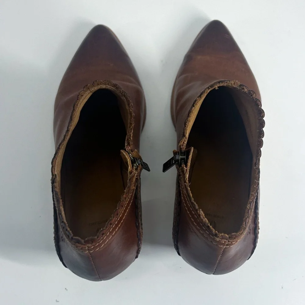 Frye size 3”