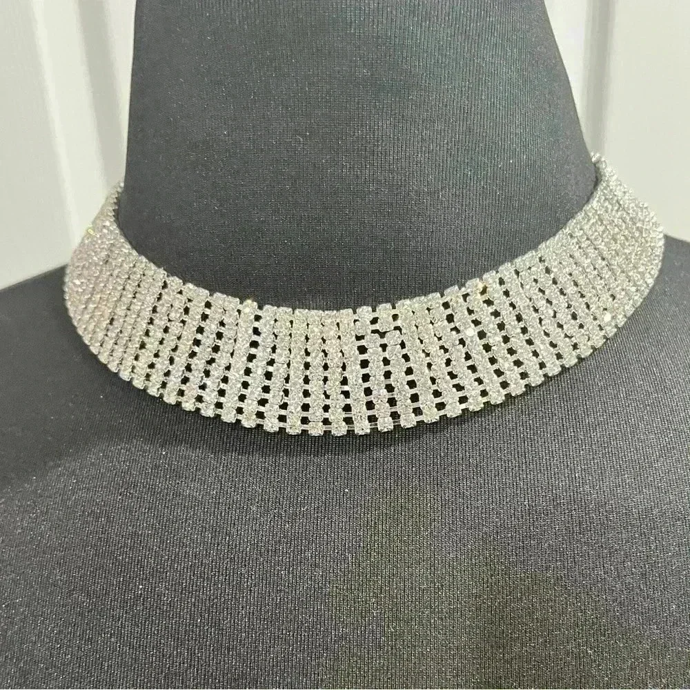 Brilliant rhinestone Statement necklace.  Super sparkly costume