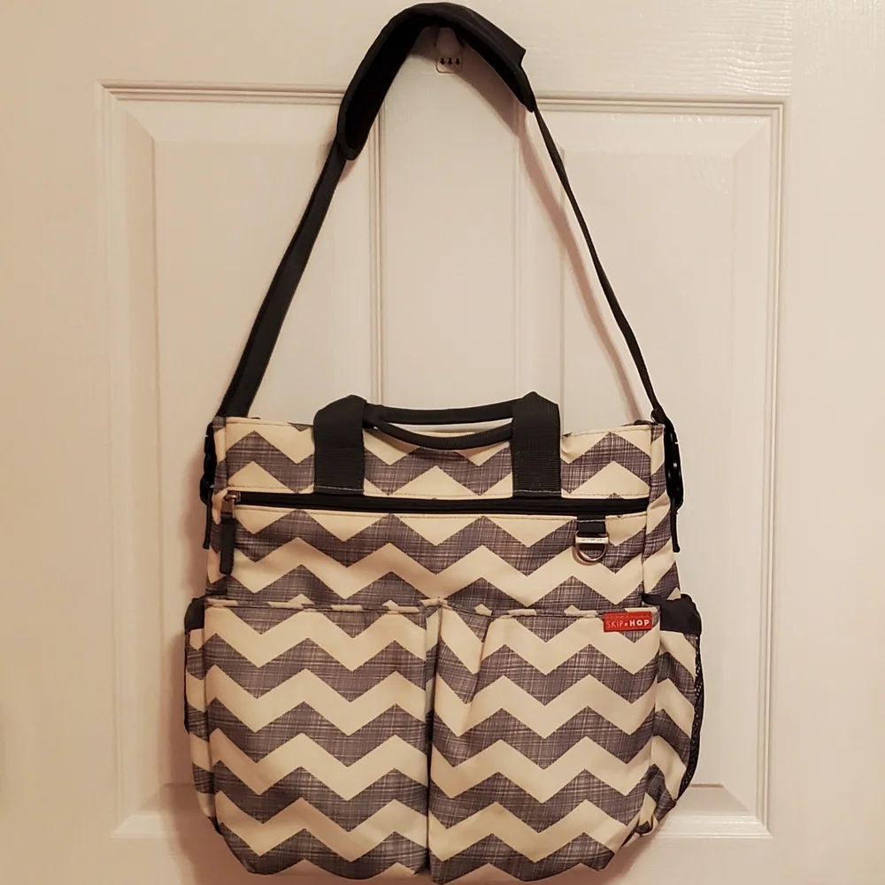SkipHop Gray/White Chevron Duo Signature Diaper Bag w/Changing Pad