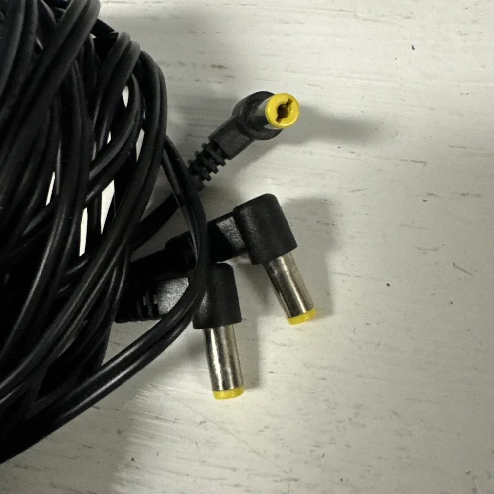 Lemax Spooky Town Switching Mode Power‎ Adapter Black 3 Yellow Plug SXE0451000GU