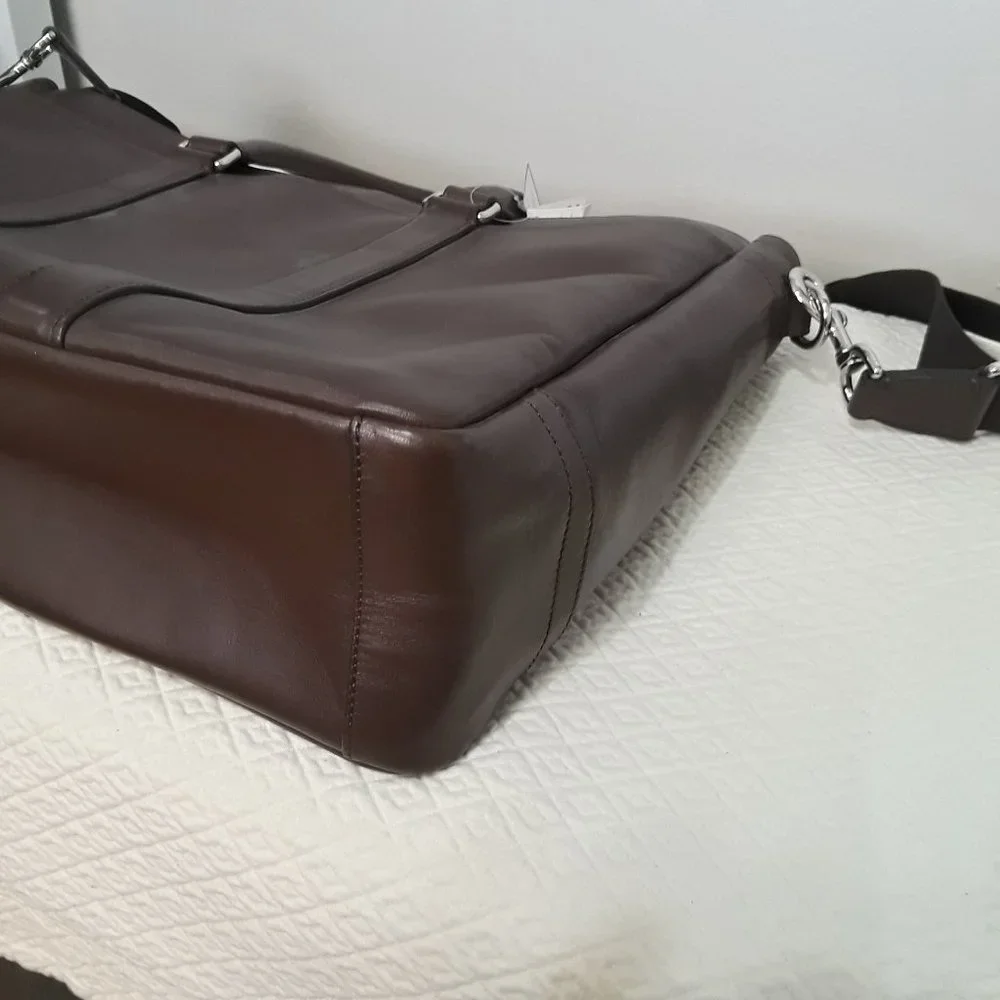 Coach mahogany color
