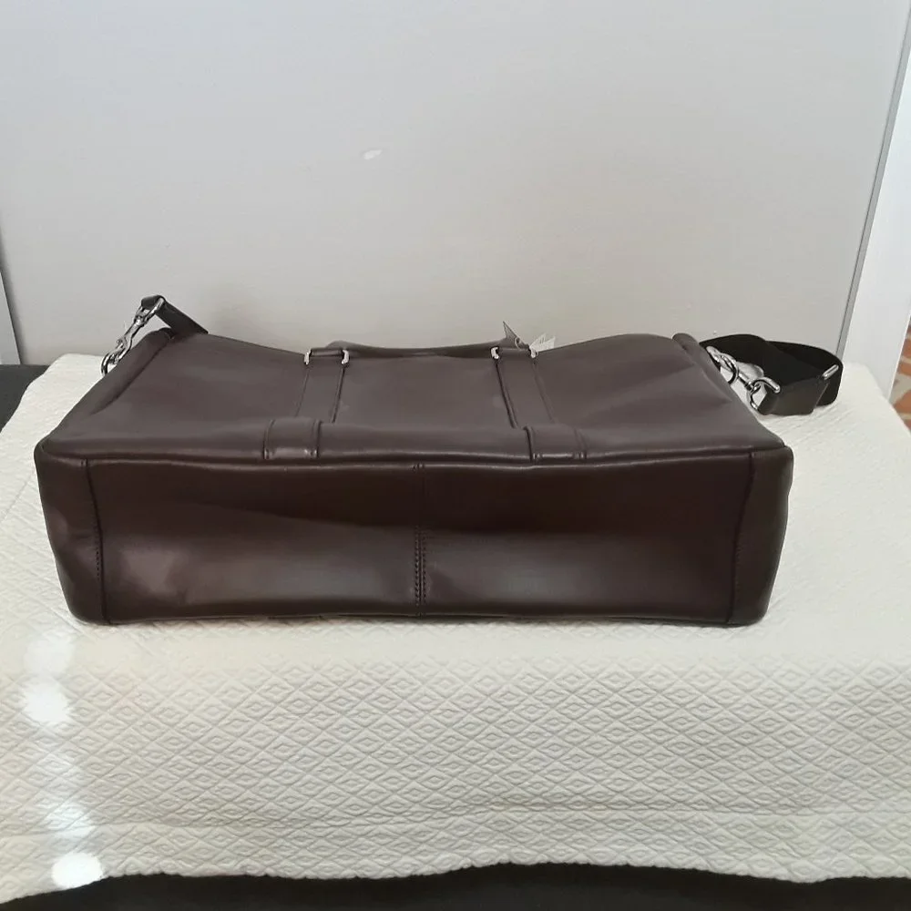 Coach mahogany color