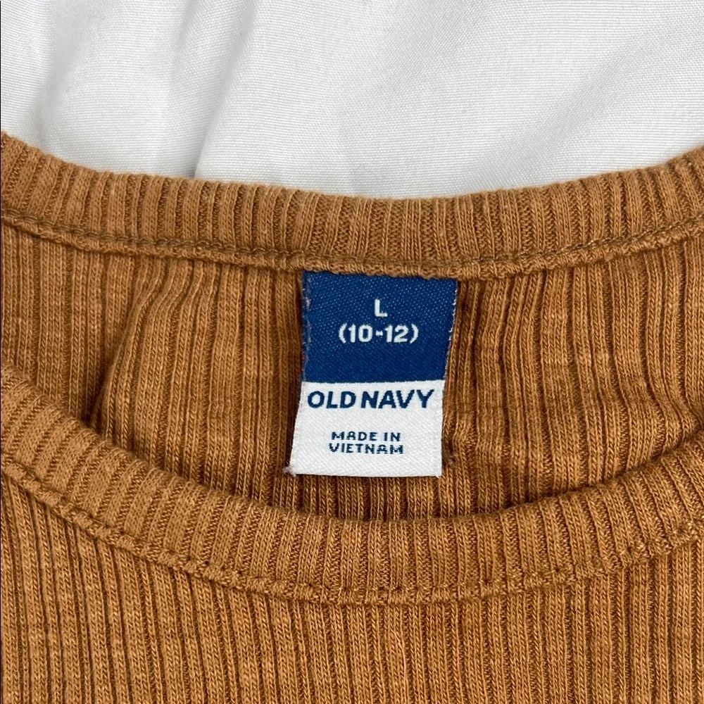 Old Navy chic sunflower casual